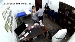 私房最新流出黑客【破解摄像头】隆乳整形诊所 家居视频 妇科检查 截图10
