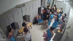 舞蹈班《监控破解》偷拍多位美女学员后台换衣服 截图3