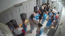 舞蹈班《监控破解》偷拍多位美女学员后台换衣服 截图5