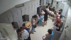 舞蹈班《监控破解》偷拍多位美女学员后台换衣服 截图13