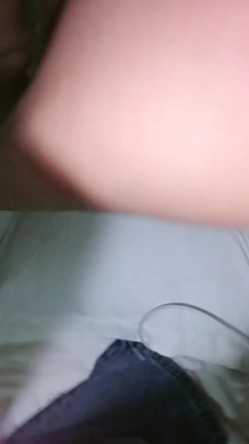 人妻少妇性爱全程实录，温柔的舔弄大鸡巴活真不错，激情上位后入干炮，无套抽插浪叫不断，让小哥舔逼逼淫水 截图15