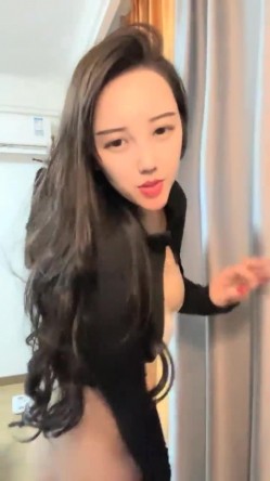 178胸膜！~【傲胸新木优子】，KTV土豪淫乱，高端酒店会牛郎！夜生活真是丰富，之前还爱装逼不脱呢 截图7