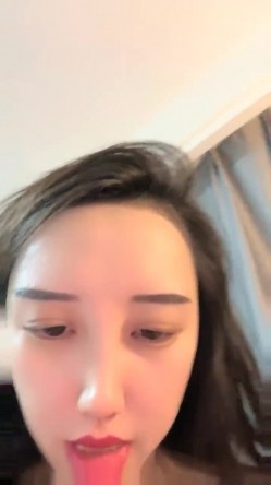 178胸膜！~【傲胸新木优子】，KTV土豪淫乱，高端酒店会牛郎！夜生活真是丰富，之前还爱装逼不脱呢 截图13