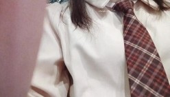 超顶级绿帽博主，【暖暖小淫妻】下，看老婆被各单男干，95年的，超级骚，还有3P 截图1