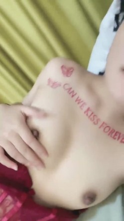 美臀学生，好他妈骚，【昨晚又遇见了你】，小小年纪看着已经是身经百战的状态，掰开逼逼水就自动流，需要男人天天操 截图7