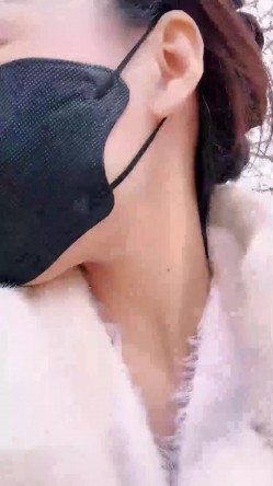 名媛极品黑丝御姐【小夭儿】商场户外~丝袜高跟~跳蛋狂震喷水 截图6