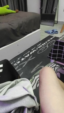 顶级蜜桃臀外围女！骗妹子拍小视频留念！第一视角拍摄，拔下内裤后入，猛怼骚穴低低呻吟好听 截图16