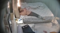 大学城续 这两人太激情了 干个不停 男人舔逼舔菊把女人搞得颤抖 打桩更是全力猛砸 再直接内射 截图2