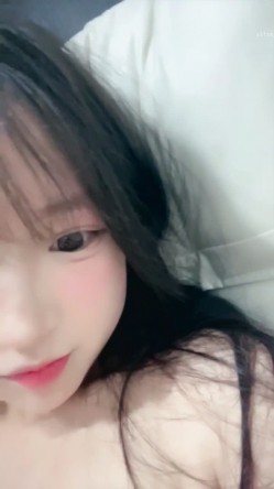 清纯漂亮邻家小妹，初恋的感觉【呆呆小猫】下海福利，扣穴自慰敏感型，很有撸点 截图6