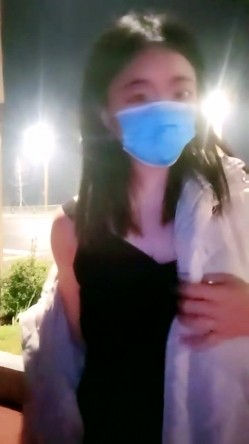 【户外】【茜茜小母狗】合集，户外露出刺激，高速公路，公交车站，男厕所~玩的就是心跳 截图9