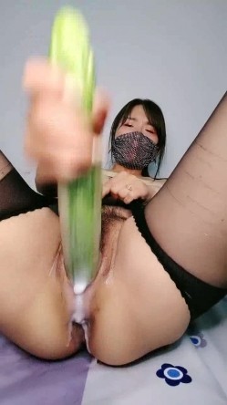 女人的性欲不可估量 双插熟女 ，‘哦哦哦爽得受不了，啊啊啊好爽’，大量潮喷液、白浆液也不停产生，高潮来得如此猛烈！ 截图12