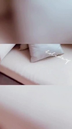 推特90后夫妻【看见季节】绝版福利，蜜桃臀露出毒龙裸泳1V4疯狂群P 截图14