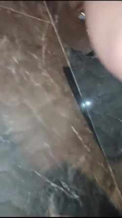 熟女大姐 你太高了在KTV厕所啪啪 因为太高 抬腿插逼不给力 还累的要死 截图4