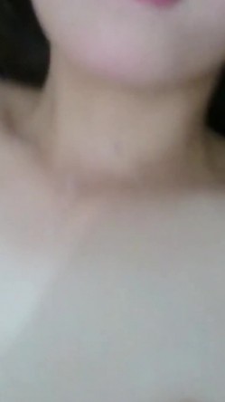 劲爆核弹！高端泄密流出超级漂亮温文儒雅大美女【贾雯】淫靡媚态吃肉棒和男友啪啪啪 淫水都流了一滩 截图15