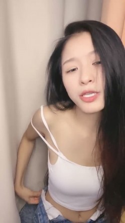 稀有火爆尤物【柠美】诱舞自慰，狂插无套啪，内射安排，短期下海尤物，可遇不可求 截图1
