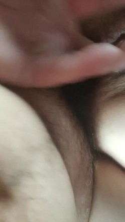 李教授偷情良家人妻户外车震啪啪，全程露脸吃奶子舔逼，口交大鸡巴抠她骚穴，大鸡巴真硬草着菊花还抠逼刺激 截图10