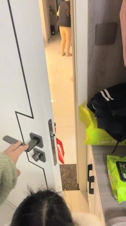 丧志母狗无脑调教调教界大神 浸淫少妇圈十几年 良家人妻背着老公上门 求刺激 要卖骚 无套满足她们 截图10