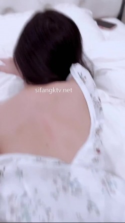 【秀人女神 ️超美高端】超人气女神『杨晨晨』新作《房东叔叔的胡乱猛插》拽着胳膊后入猛操 叫的好骚 高清720P原版 截图16