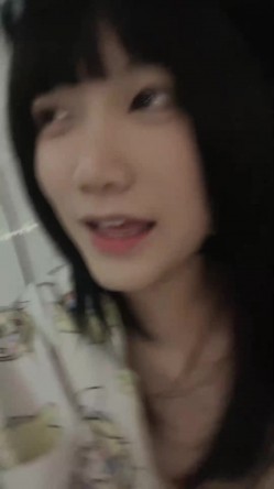 清纯巨乳反差婊【狂操母狗】道具喷水自舔，露脸无套爆操，全程高能 截图9