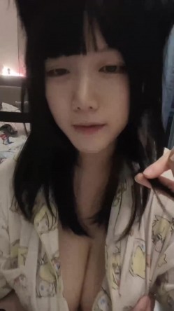 清纯巨乳反差婊【狂操母狗】道具喷水自舔，露脸无套爆操，全程高能 截图16