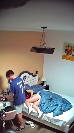 酒店投影房偷拍 连续住了几天的学生情侣小哥彻底透支干不动了刚插入几下就射精了 截图9