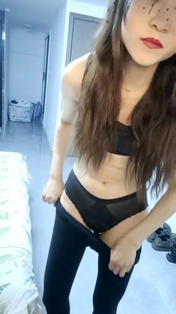 高人气颜值女神，【花儿对我笑】身材超级棒，无套啪啪大秀！喷血，太美啦！ 截图16
