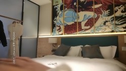 步宾探花_啪啪极品长发牛仔裤美女，掰B口交，后入啪啪正对镜头推车看点满满 截图3