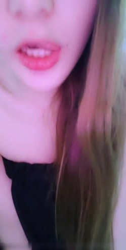 李义琴 高颜值极品身材的大美女全裸发骚诱惑 特写BB 道具插B自慰 截图4