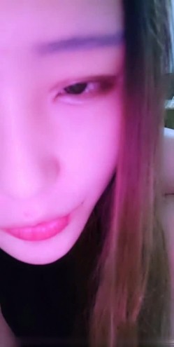 李义琴 高颜值极品身材的大美女全裸发骚诱惑 特写BB 道具插B自慰 截图6