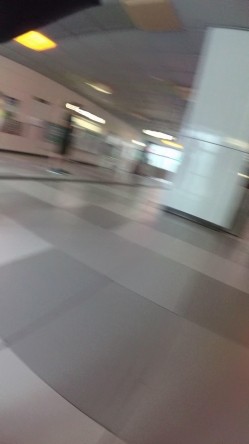 北京地铁商圈CD系列2，掀裙被小姐姐发现差点被打手，大神不怕还继续拍 截图6