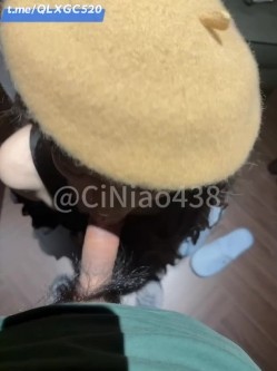仙本娜娜 超漂亮性瘾女王冷白皮，号称要吃掉一千个直男，达成千人斩 截图1