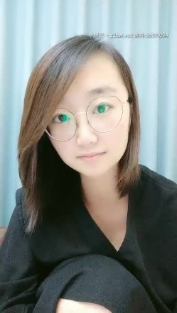 【研究生无奈】学霸下海历程13天全收录，理科学霸，从网贷的漩涡，到卖肉的泥潭，讲述跟前男友的性爱，从最初的拘谨到黑牛道具都精通 截图1