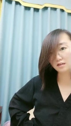 【研究生无奈】学霸下海历程13天全收录，理科学霸，从网贷的漩涡，到卖肉的泥潭，讲述跟前男友的性爱，从最初的拘谨到黑牛道具都精通 截图4