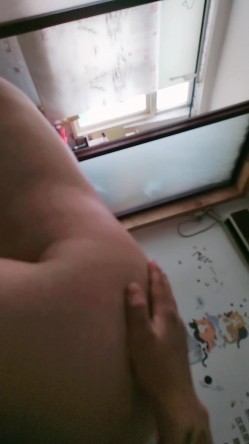 童颜巨乳娇小可爱的美女主播，露脸口交，女上位啪啪操逼 截图4