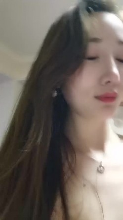 气质美少妇颜值颇高，一脸都是戏，表情享受卖力口活无套啪啪操逼内射，特写淫水流出的逼逼有精液流出 截图12
