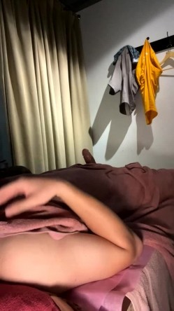【网曝门事件 ️女神泄露】宝岛大种马『信义赵又廷』午夜探班有些羞涩的按摩姐姐 J8按摩硬了忍不住无套骑了上去 截图3