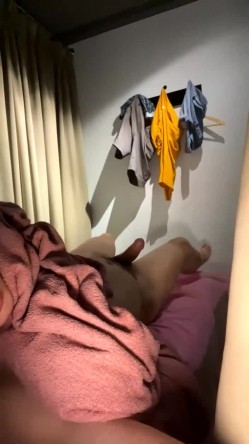 【网曝门事件 ️女神泄露】宝岛大种马『信义赵又廷』午夜探班有些羞涩的按摩姐姐 J8按摩硬了忍不住无套骑了上去 截图10