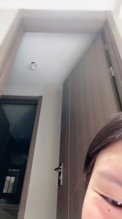 高颜值极品女神【裸舞婉儿】雪白尤物女神 一丝不挂全裸露脸热舞简直美到爆 疯狂抠逼~真想干她 截图1