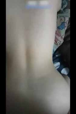 网曝门事件被网友疯传的泰国大奶美臀极品少妇啪啪啪淫乱生活自拍视频流出 截图13
