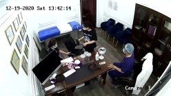 私房最新流出黑客【破解摄像头】隆乳整形诊所 家居视频 妇科检查 截图2