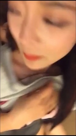 酒店开房干个大学生商务模特兼职美眉 截图16