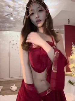 四川美术学院小网红，抖音泄密，【苏韵雯】，兼职美术老师，大尺度露三点啪啪，粉穴水汪汪超赞！ 截图2