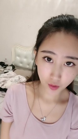 重磅推荐【程琳儿】绿播女神超高颜值，性感内衣，抖奶漏逼超顶清纯反差，男人最爱的类型 截图2