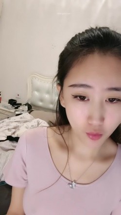 重磅推荐【程琳儿】绿播女神超高颜值，性感内衣，抖奶漏逼超顶清纯反差，男人最爱的类型 截图6