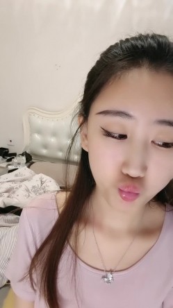 重磅推荐【程琳儿】绿播女神超高颜值，性感内衣，抖奶漏逼超顶清纯反差，男人最爱的类型 截图16