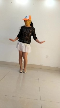 臀控熟女控必备！曾火爆全网的露脸广场舞大妈【美美子】大尺度私拍第二弹，骚舞挑逗情趣诱惑紫薇全裸，相当反差 截图1