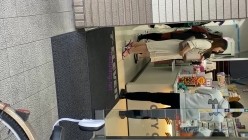 小吃店一路跟踪尾随全景偷拍极品高跟美少妇 截图6