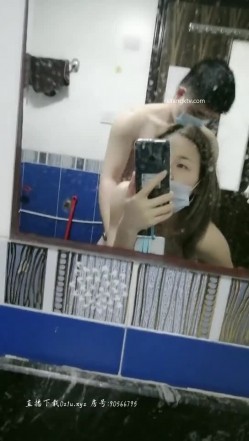【实习生姗姗】科技公司白领 ️沟搭男同事~偷偷杂物间激情口鸡无套内射 ️高潮狂喷~极度诱惑！！ 截图13