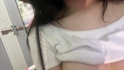 【真实反差大学生】，土豪高价定制，新人下海，童颜巨乳【甜甜甜甜酱】38D大奶超迷人，宿舍疯狂扣屄 截图9