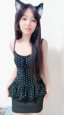 ️猫系校花女神【乖乖饱饱】超级漂亮 裸舞 道具 爽死 截图3